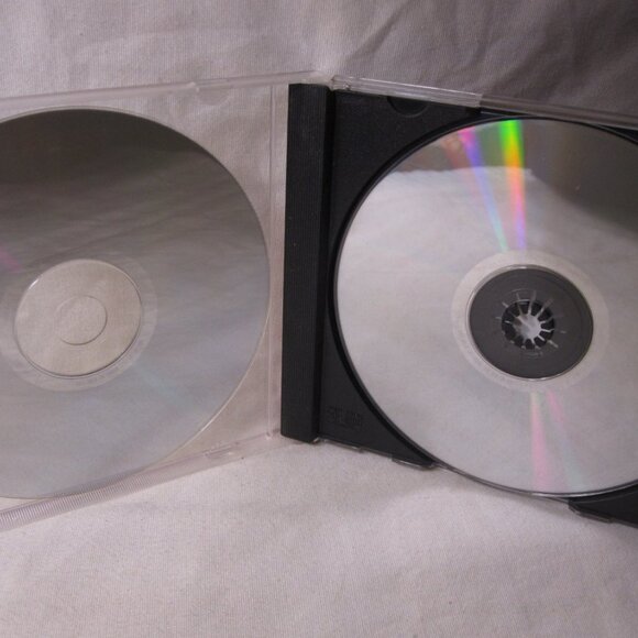 PC CD-ROM Video Game: 2004 Sacred - 2-Disc Gameset - Ascaron - Picture 2 of 2